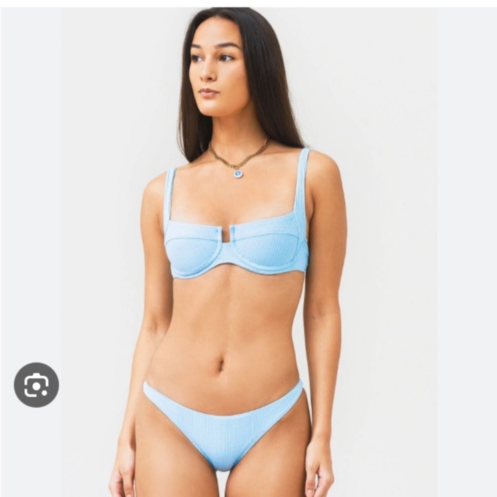 L*space Camellia bikini top size S